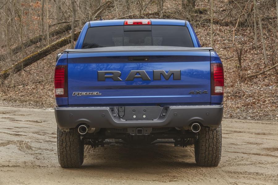  Dodge Ram 1500 Rebel Blue Streak Crew Cab 2017 года  (фото 3 из 11)